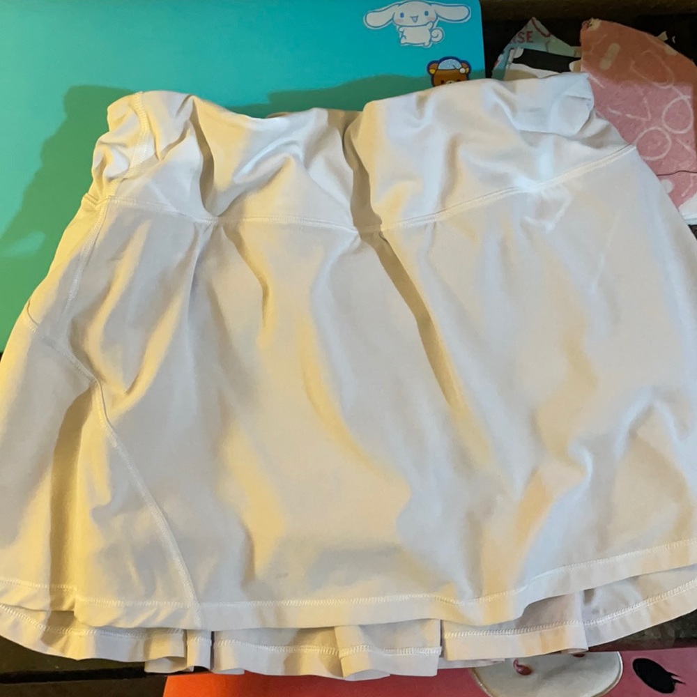 Lulu lemons white athletic skirt